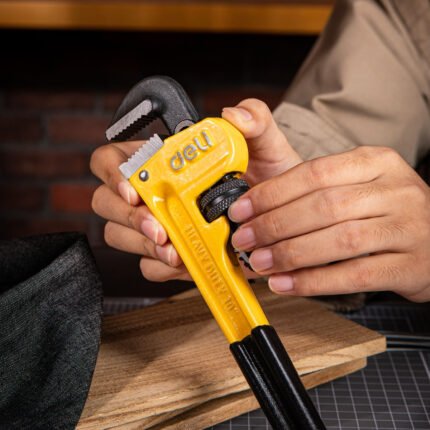 DELI PIPE WRENCH 18" | EDL2518