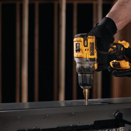 SUB-COMPACT BRUSHLESS 12V DRILL (DCD701D2-GB)