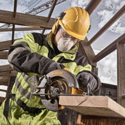 DEWALT 54V FLEXVOLT CORDLESS CIRCULAR SAW | DCS576N-XJ