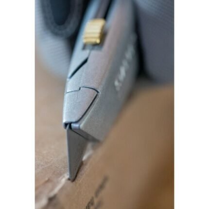 RETRACTABLE BLADE KNIFE