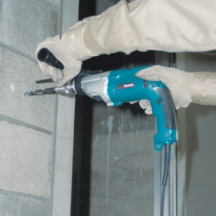 MAKITA HP2070 2-SPEED 20MM PERCUSSION DRILL