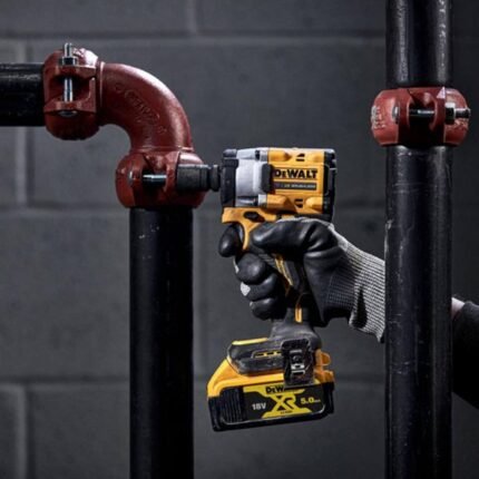 XR 18V BRUSHLESS CORDLESS 1/2″ IMPACT WRENCH WITH 2 X POWER STACK BATTS