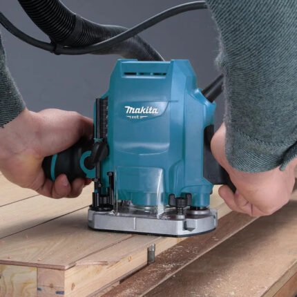 MAKITA 900W PLUNGE ROUTER | M3601B
