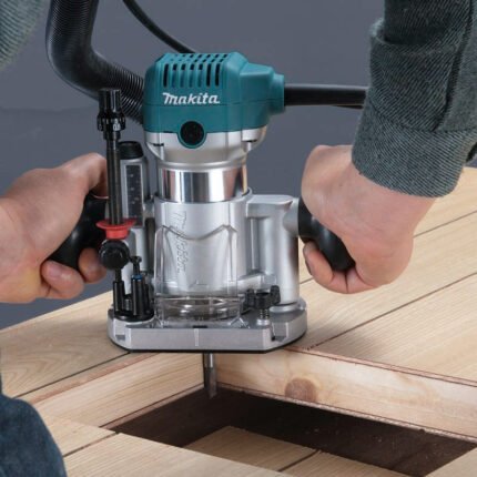 MAKITA COMPACT ROUTER RT0700C 710W