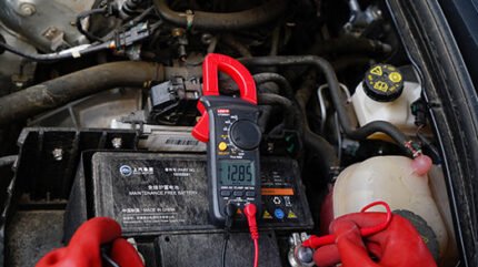UNI-T 400A DIGITAL CLAMP METER | UT200A+